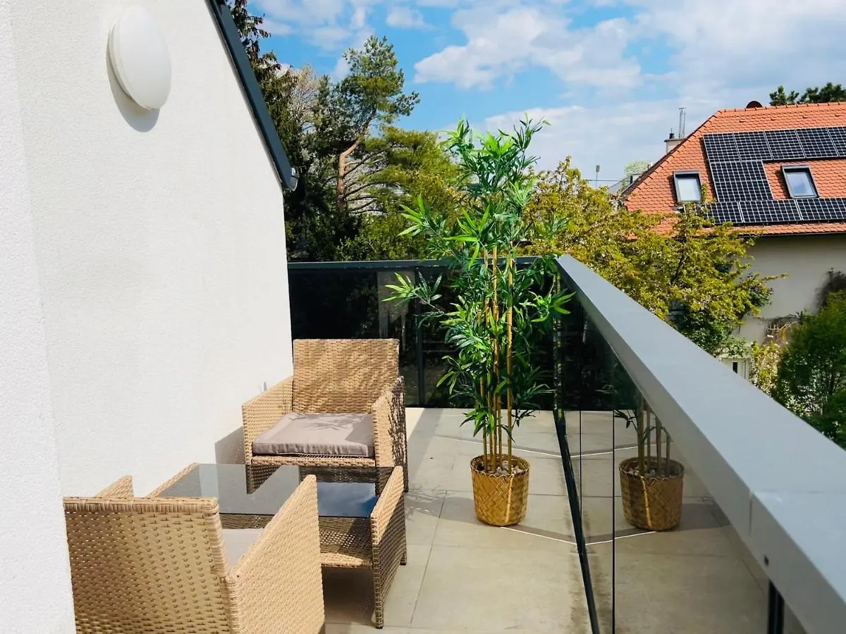 Sunny - Free Parking - Balcony Apartment Vienna 0*,  Austria