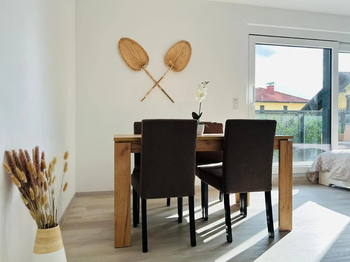 Sunny - Free Parking - Balcony Apartment Vienna